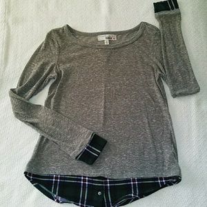 Blusa de manga larga color gris